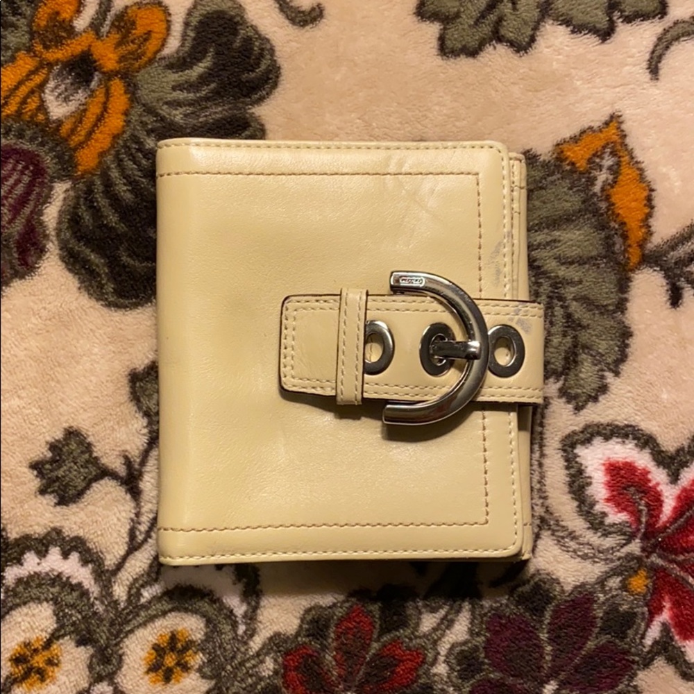 Coach vintage buckle wallet